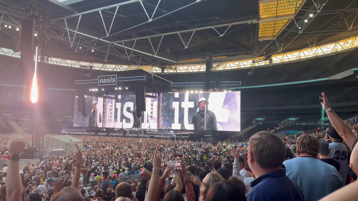 ♪WEMBLEY STADIUM16.8.97SONGS&VISIONS Oasis - Champagne Supernova - Wembley Stadium London 02.08