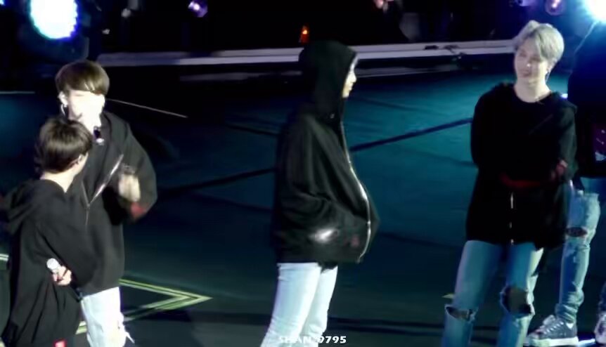 グクミン – търсене / X