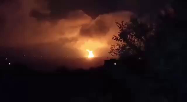 عاجل | بعد بيان حزب الله الرافض لتسليم سلاحه... الجيش الإسرائيلي يشن غارات جوية مكثفة على جنوب لبنان في هذه الأثناء 