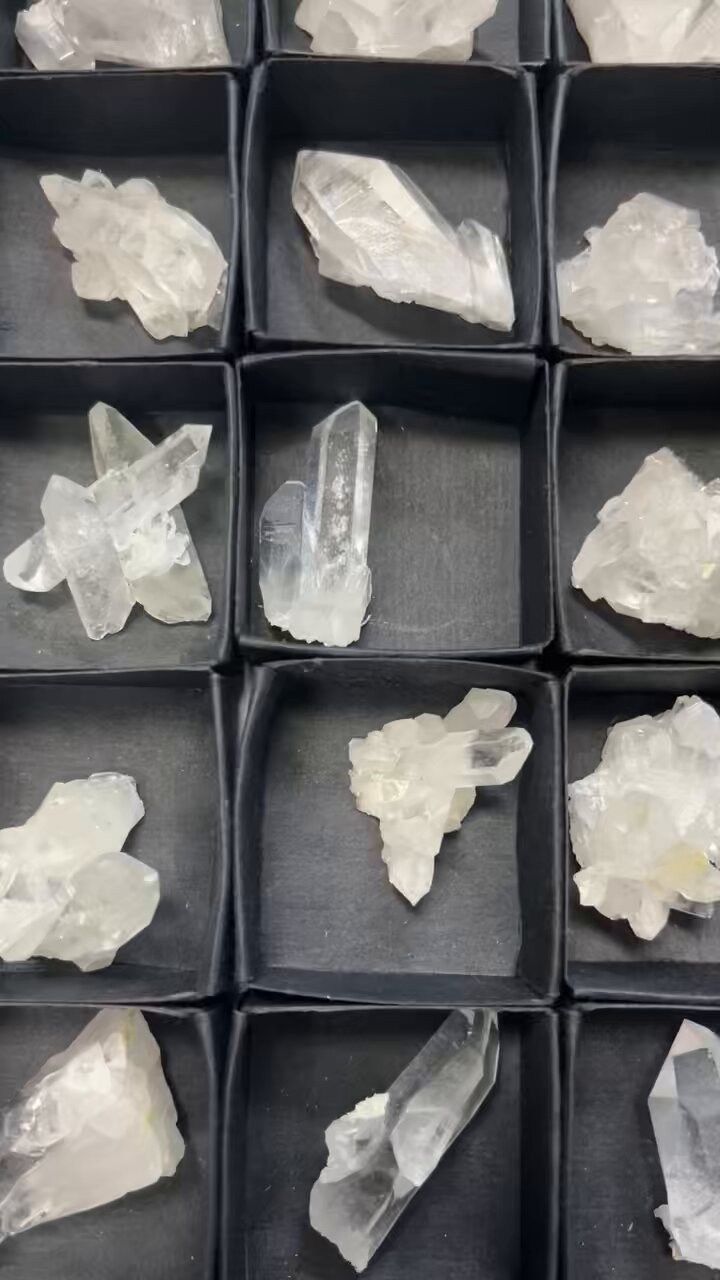 アーカンソー産　水晶　パワーストーン　大型　1.4キロ　希少　重量サイズ アーカンソー産 | rfrees ～place of healing～