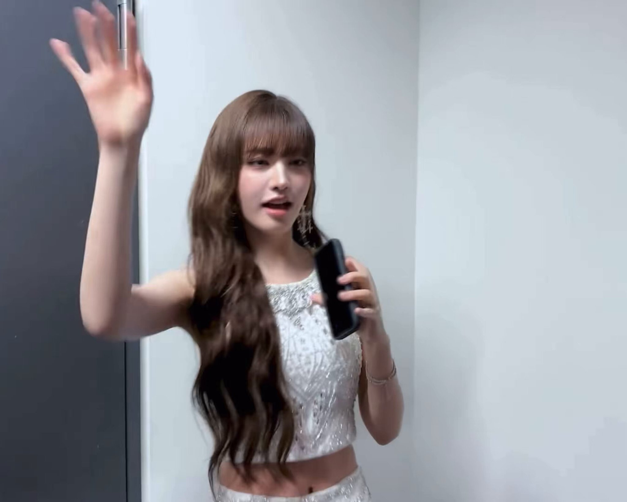 リズちゃん ニホンリス。 頑張るおちびちゃん。 📷️2025.5.20 #井の頭自然