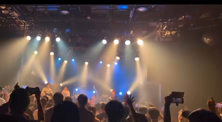 Live media image