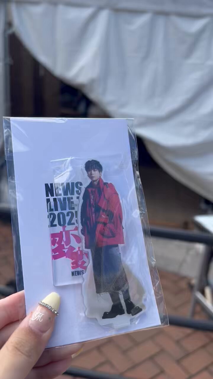 NEWS グッズ 楽天市場】NEWS 【 アクリルスタンド （ 集合 ） 】20th