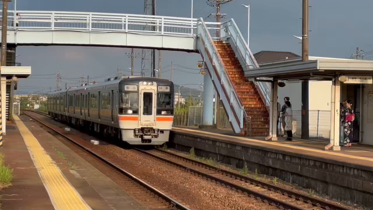 今治⇔松山　行き先板　電車 今治⇔松山 行き先板 電車 （珍しい光景: Local Train Fan