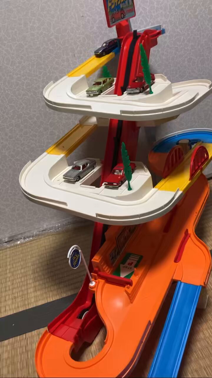 【超美品】大切な車には綺麗なアイテムを☆☆ ラスト1セットになりました！ 💀