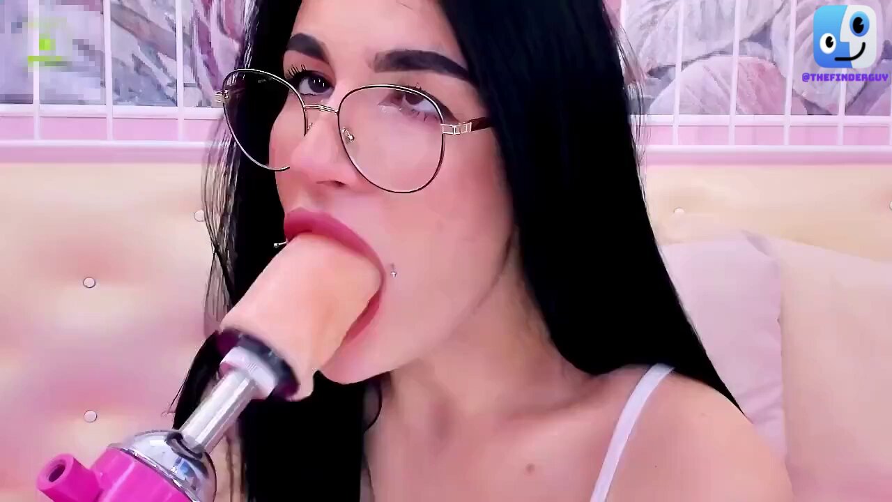 brunette webcam play sex