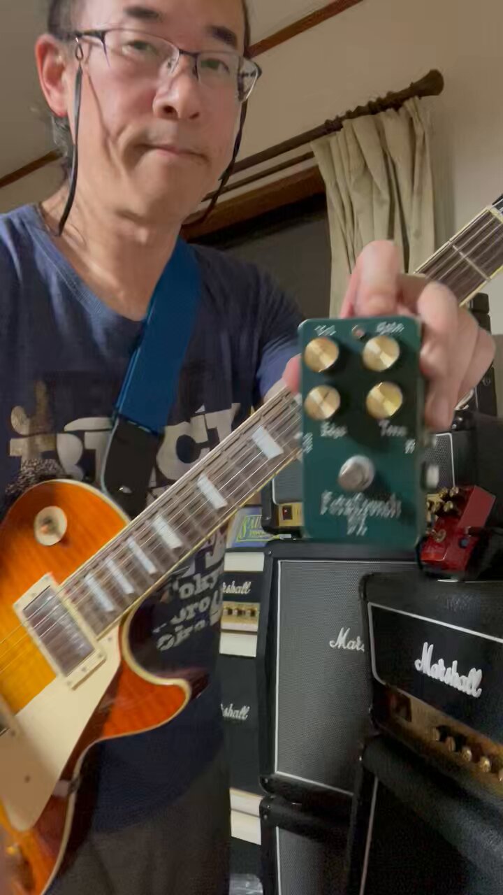 ギター Fats Smoother ファッツスムーサー：ミッドレンジ調整機能付きオーバードライブ