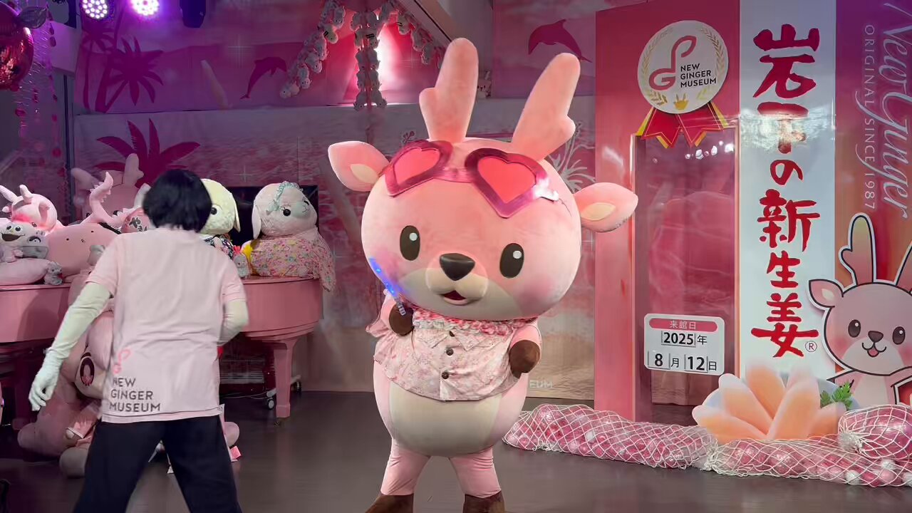 あーちゃんページ 🎾🏸⛳️ 毎年ヘビロテ🫶🏻鬼厚底サンダル😇 今年も現場の意見が