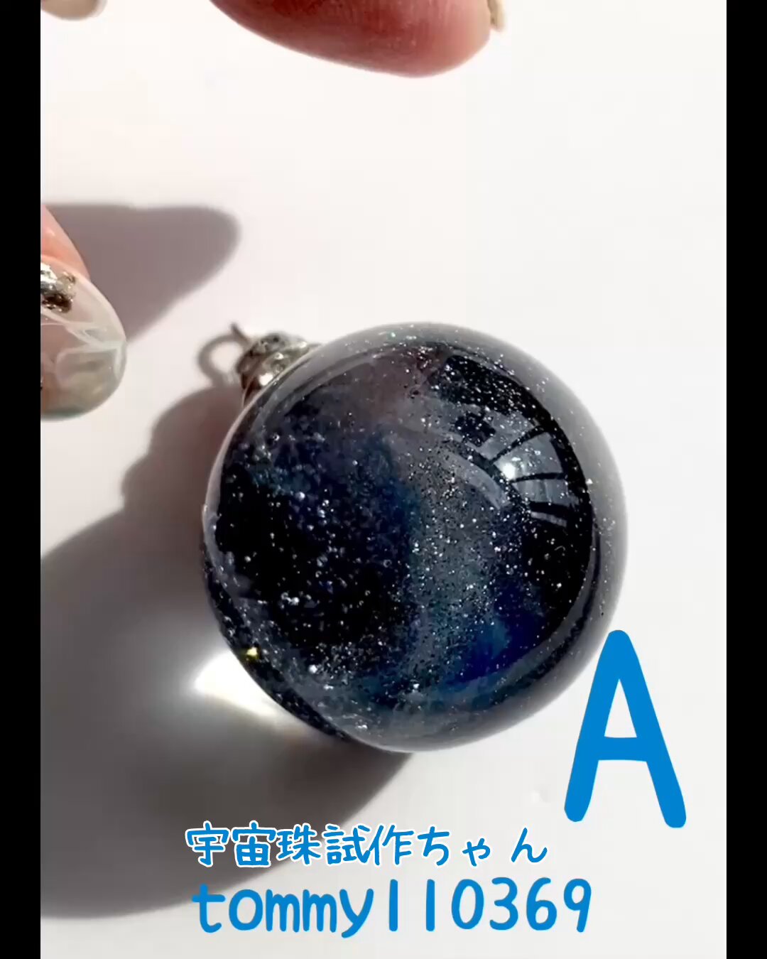 No 689❣️レジンヘアゴム❣️もう直ぐ夏ですねー❣️٩(๑❛ᴗ❛๑)۶ 😉🩷