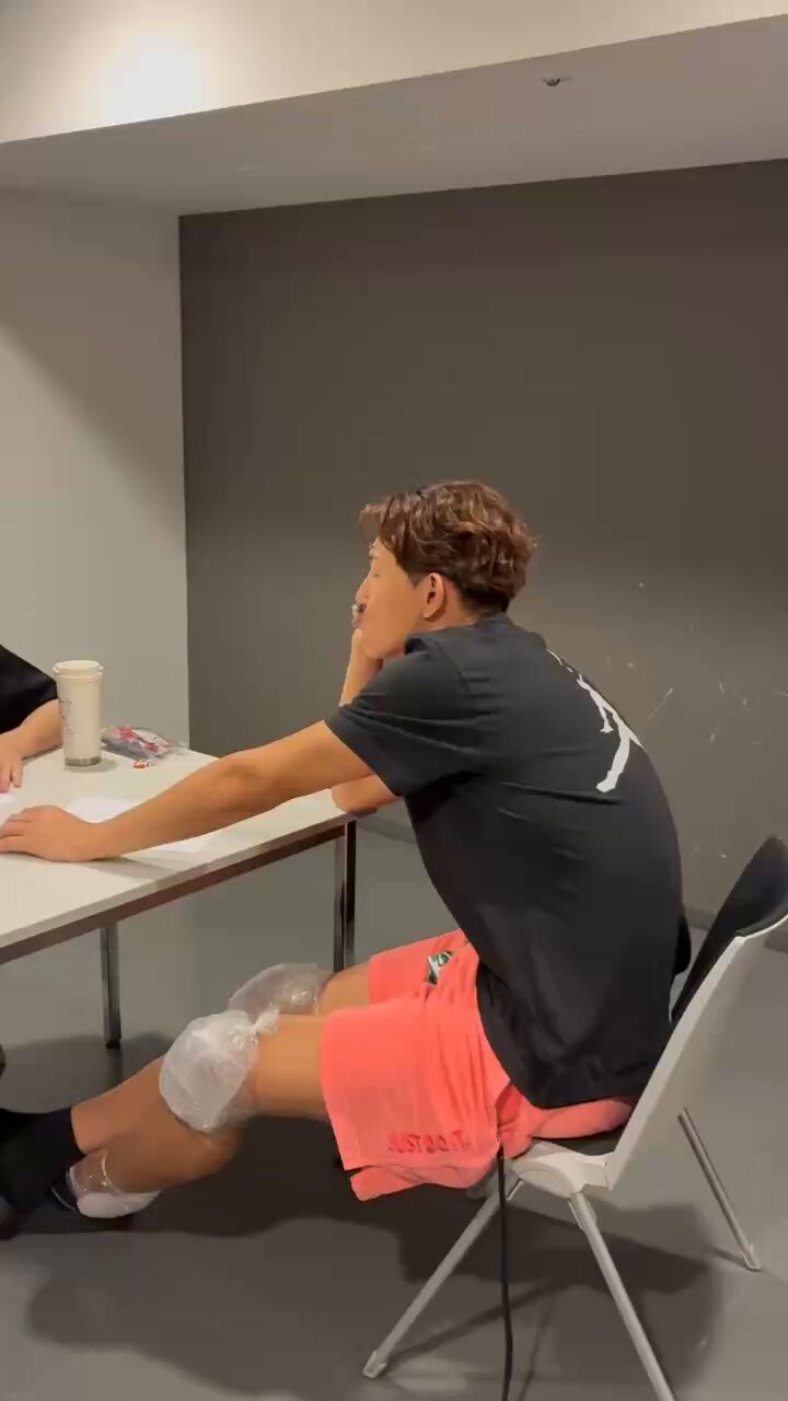 コ*ン様 川村卓也選手 サイン入りバスケットシューズ コ*ン様 川村卓也選手 サイン入りバスケットシューズ - メルカリ