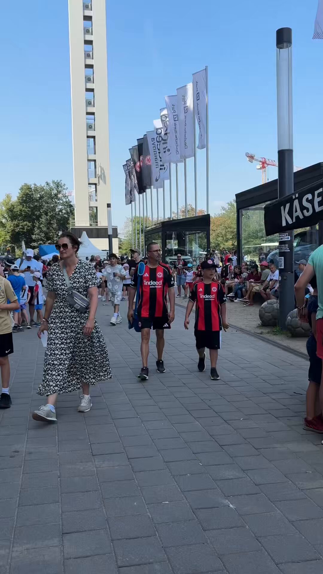 【大幅値下げしました！】アイントラハト・フランクフルト（ドイツ） ユニフォーム これがNIKE“最後のホーム”に！フランクフルトが2024-25新