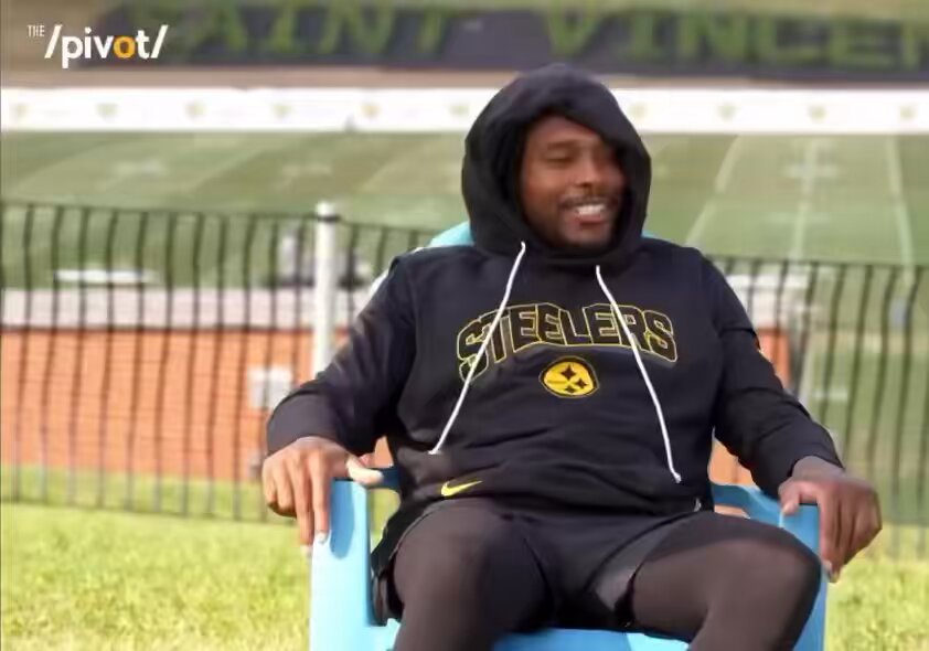 𝗧𝗥𝗘𝗡𝗗𝗜𝗡𝗚: Jalen Ramsey wanted all the smoke with Ja’marr Chase in the preseason.

This aged horribly 😭😭

 