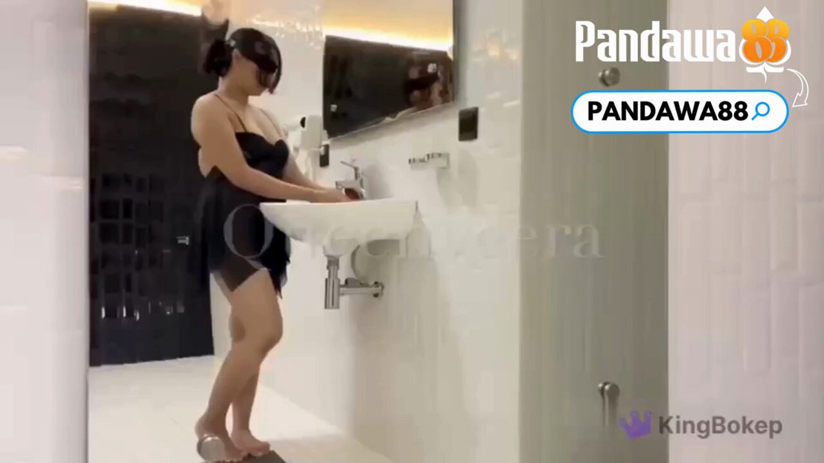 MATA DI TUTUP KAIN , QUEEN ENJEL DIENTOT HABIS2AN OLEH SANG PACAR