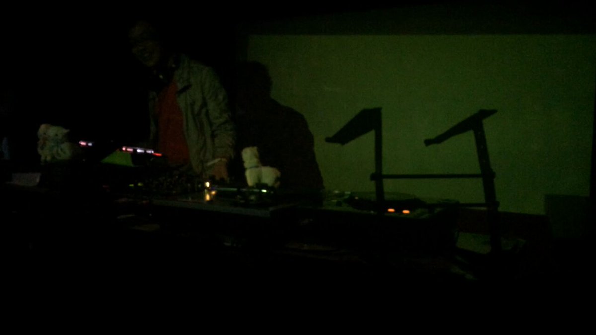 v_n - Cerca / X