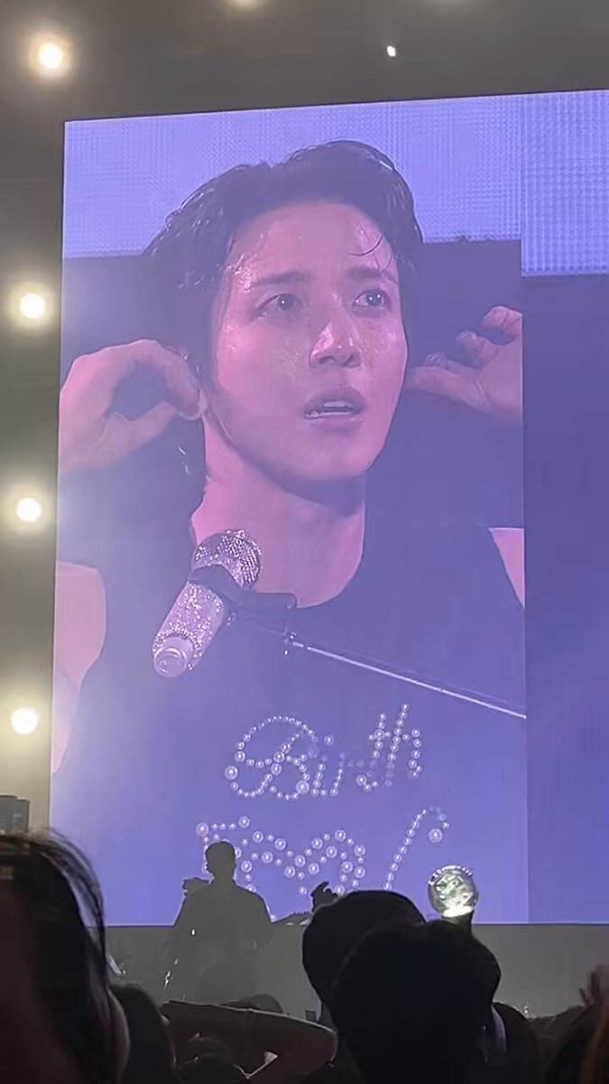【稀少】CNBLUE ヨンファ　使用ピック【レア】 稀少】CNBLUE ヨンファ使用ピック【レア】