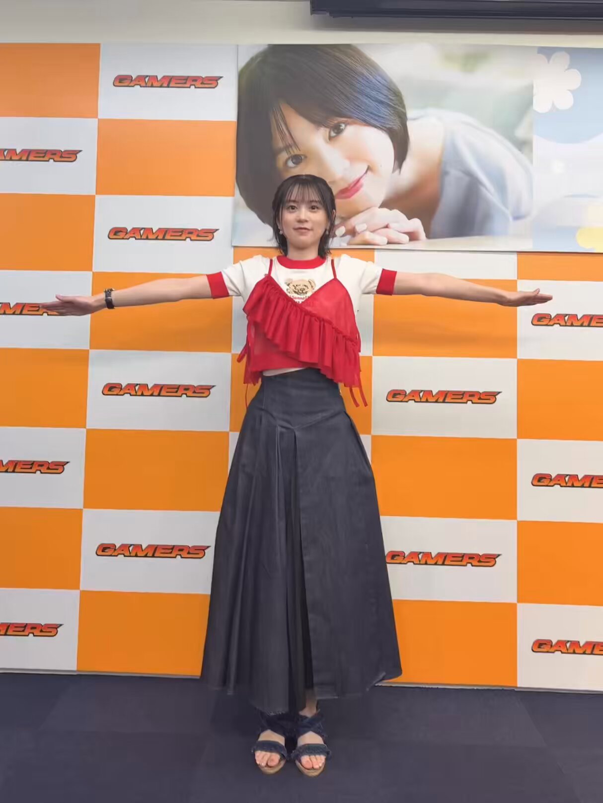 中島由貴　サイン入りポラロイド写真 中島由貴 直筆 サイン入り ブロマイド - メルカリ