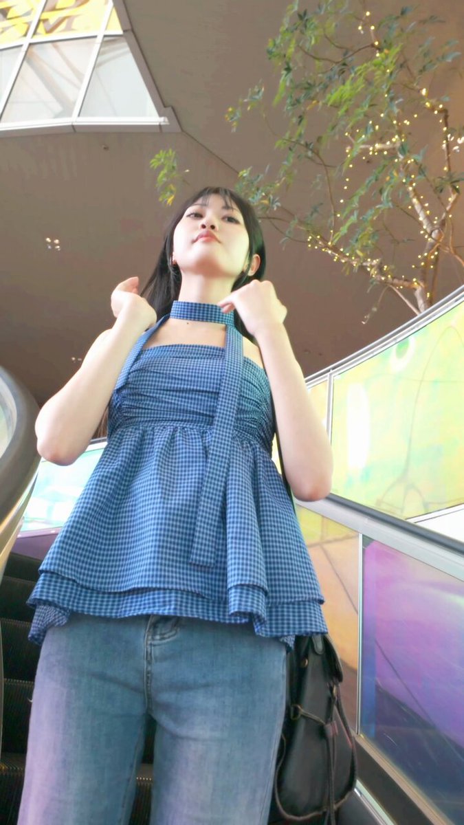 みっちゃん☆ オートサロン初日スタートです💖 セルシオは中ホールの5番の階段