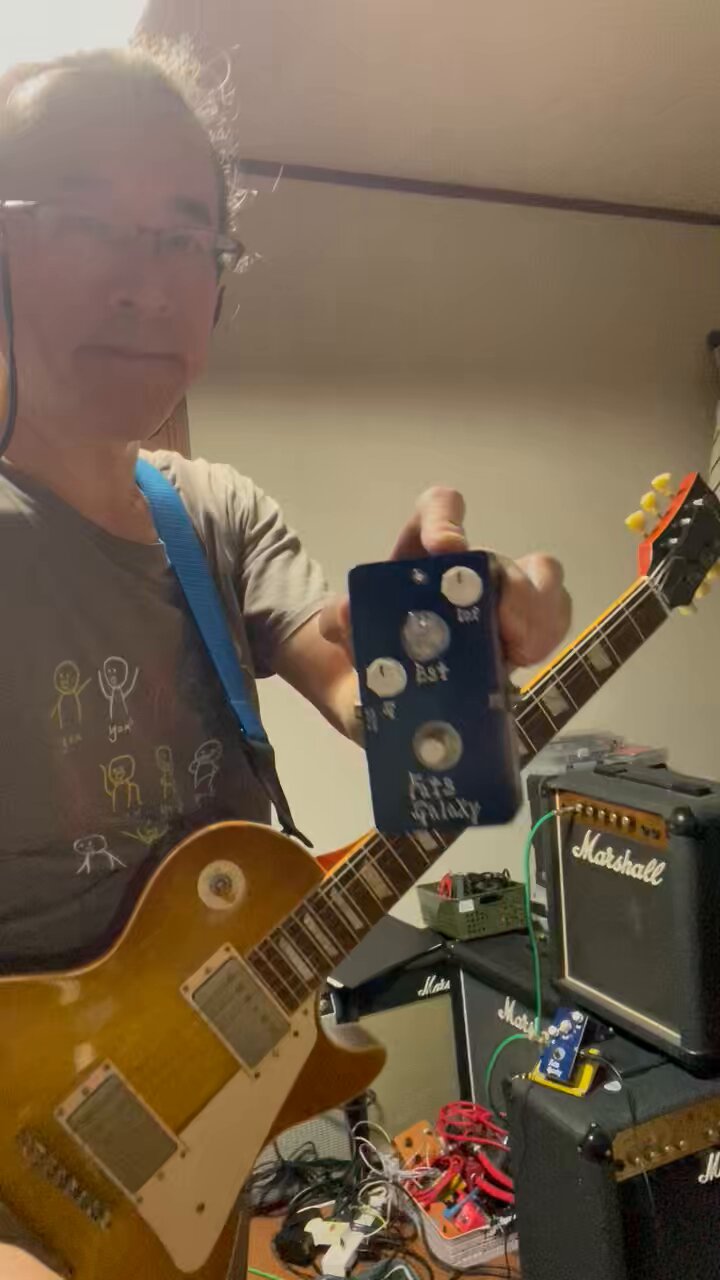 ギター Fats Smoother ファッツスムーサー：(アウトレット)ミッドレンジ調整機能付き
