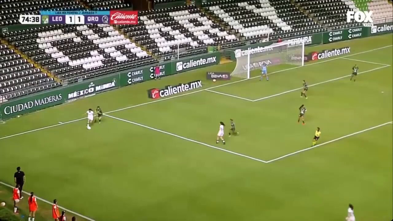 Aquí el segundo gol de @GallosFemenil. 🐓#LigaBBVAMXFemenil #NuestroFutFem