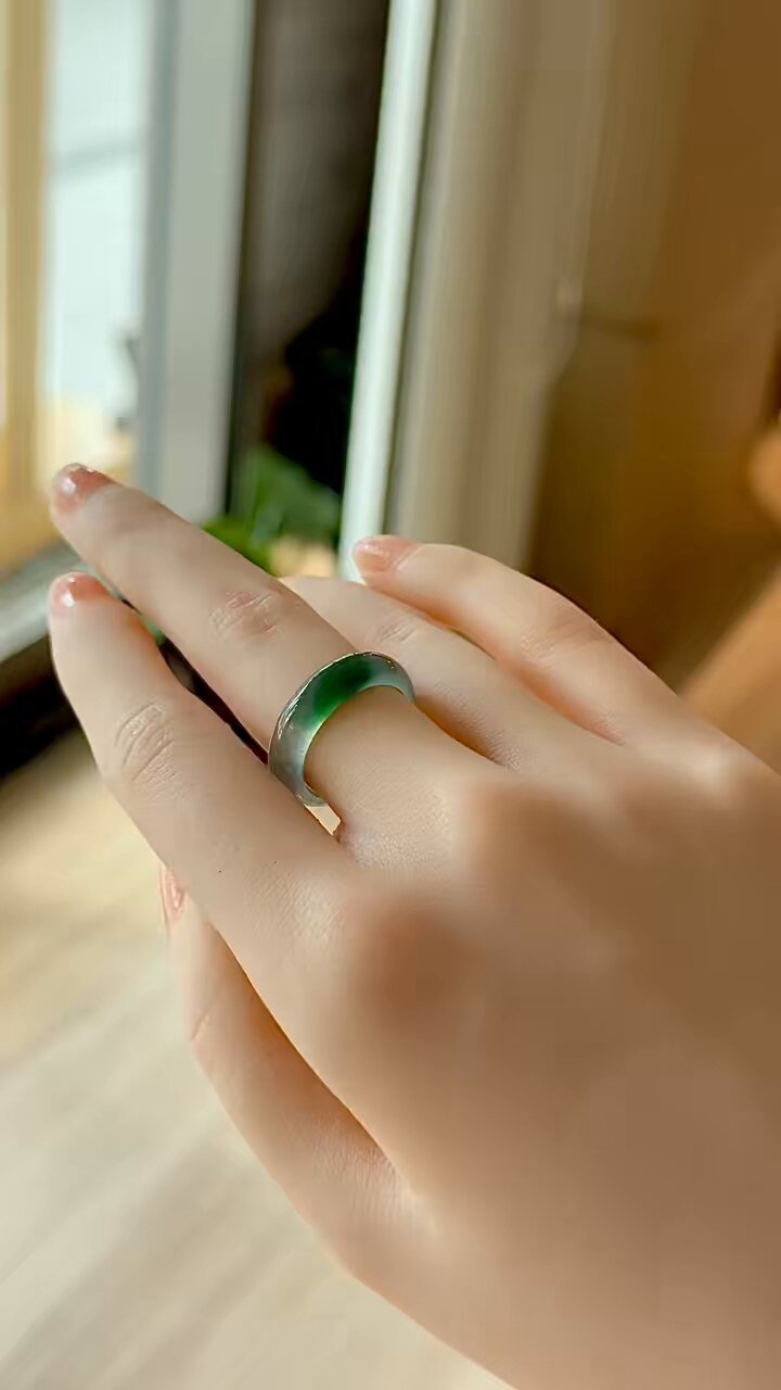 ジョイテック　翡翠　牙型腰飾り　美品　匿名配送　JOYTEC ジョイテック 翡翠 牙型腰飾り 美品 匿名配送 JOYTEC