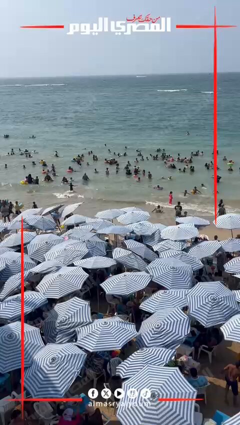 زحام شديد على شواطئ الإسكندرية مع ارتفاع درجات الحرارة. تصوير: آلاء محمود 