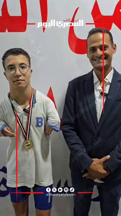 إرادة من فولاذ.. عمر مشرف بطل سباحة الزعانف: "أستعد لبطولة العالم القادمة وهدفي حصد الذهب". تصوير: تيسير حسن 