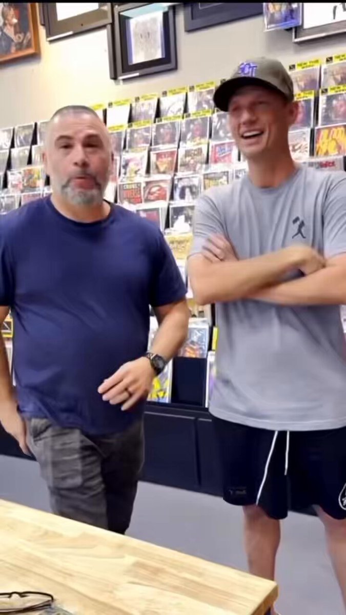 As a part of my signing event at @TorpedoComicsLV this Friday, we