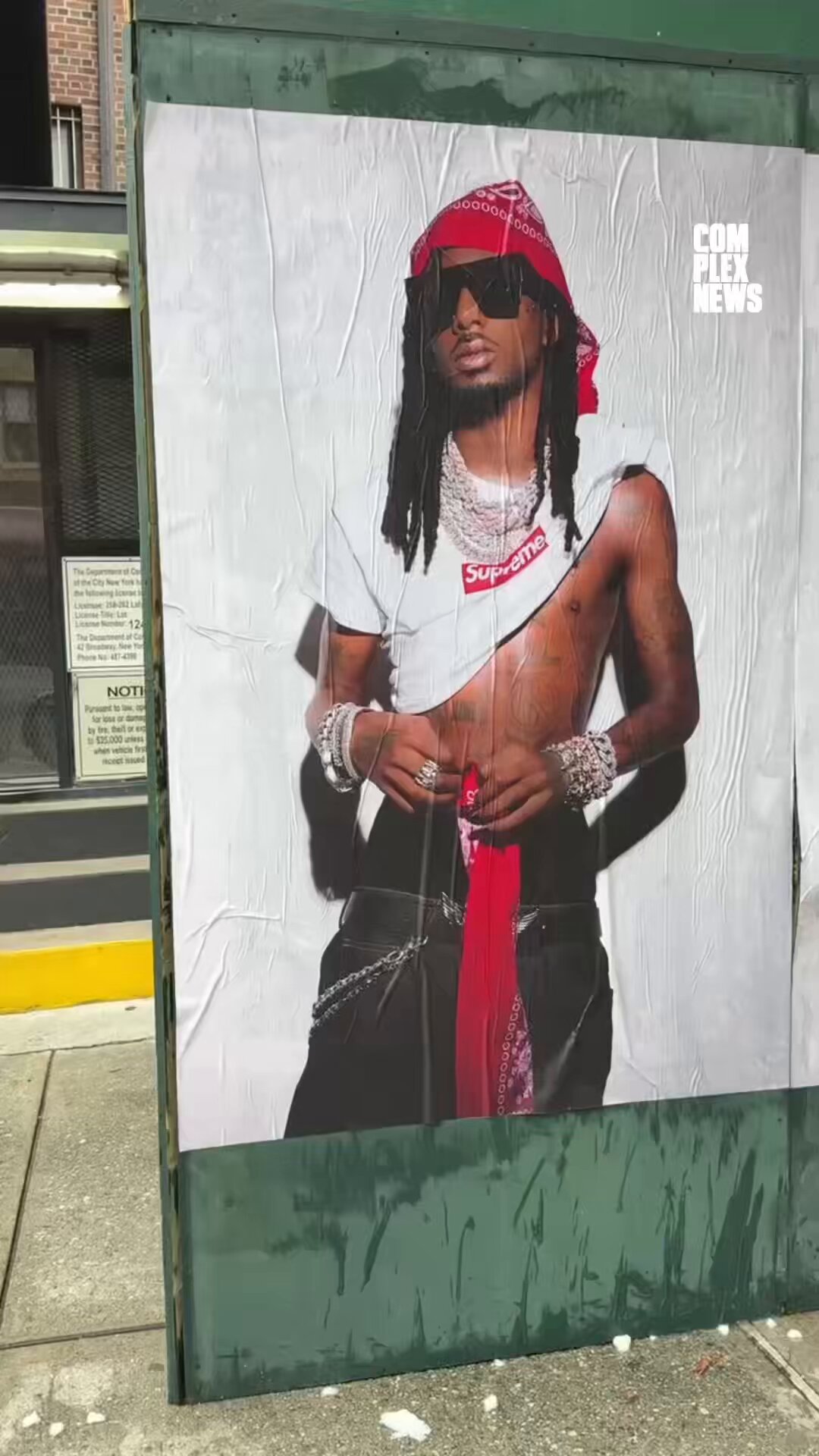 ミュージシャン Supreme x Playboi carti poster HOT !!! Supreme x Playboi Carti in Soho, New York 2025