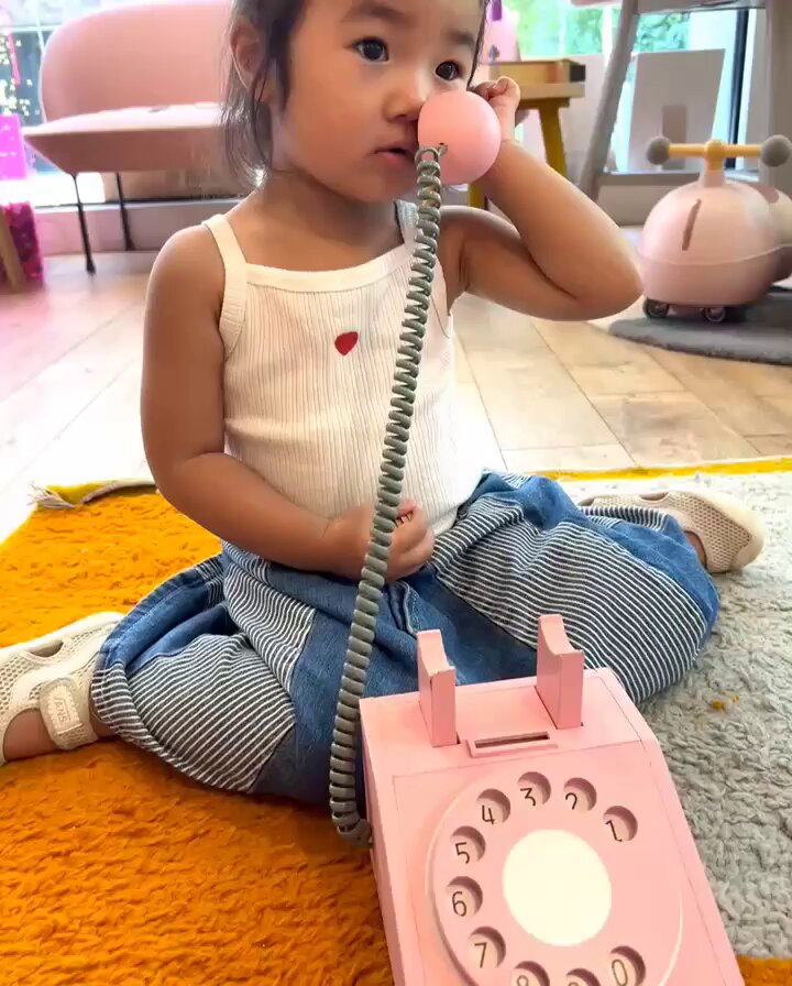 【ゆっちー】送料込み❤️ハンドメイド　一枚板で作る　2wayオモチャ棚w90 木材 - 収納家具の人気通販 | minne byGMOペパボ 国内最大級の