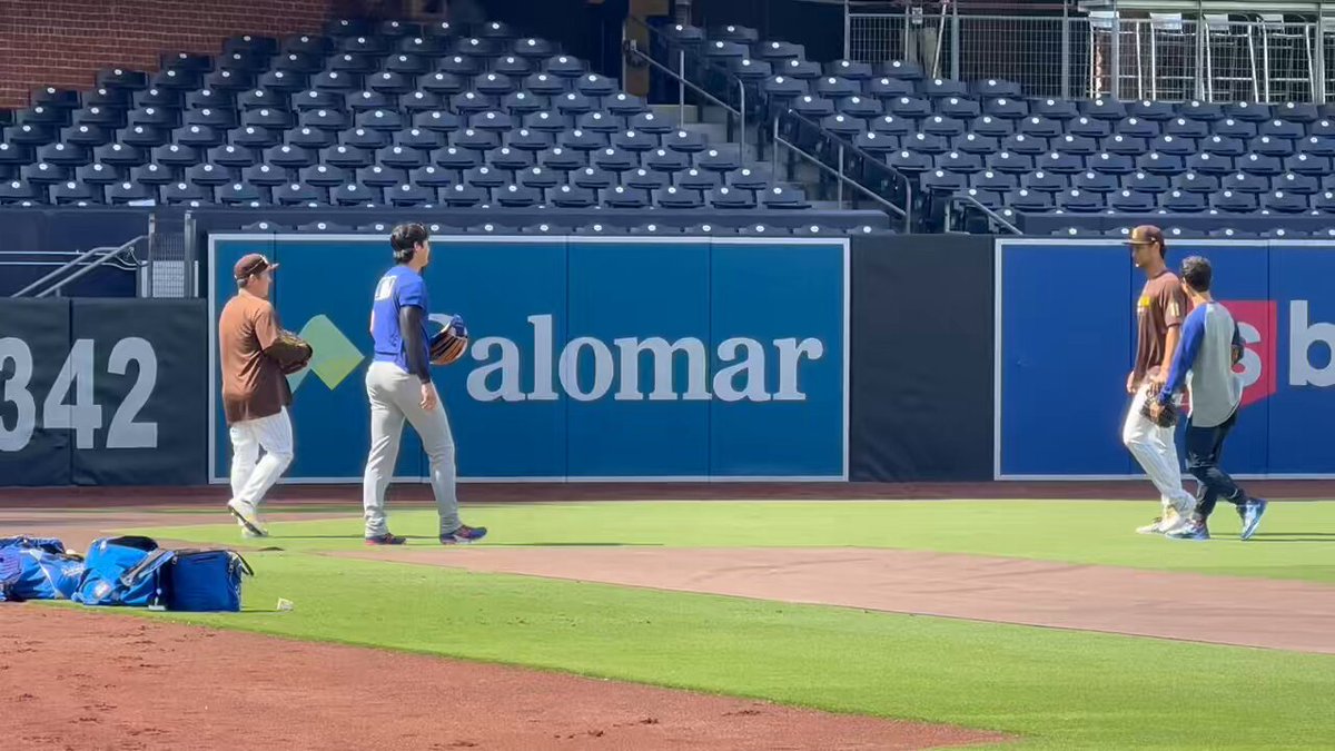 特大 等身大 ダルビッシュ MLB 球団支給 本物 球場バナー 野球 スポーツ ワールドシリーズ チャンピオン 大谷翔平 ドジャース ペナント