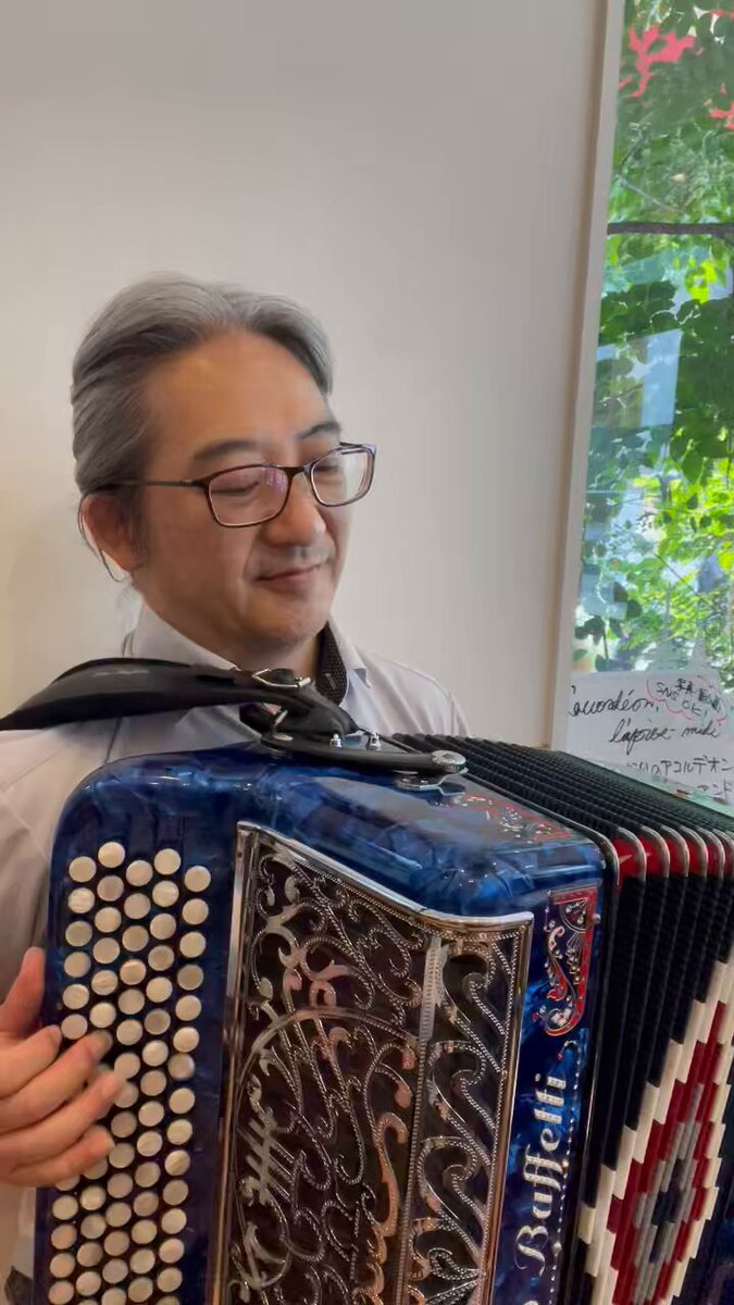 【配送不可・現地引取のみ】Crucianelli アコーディオン 青 アコーディオン - Search / X