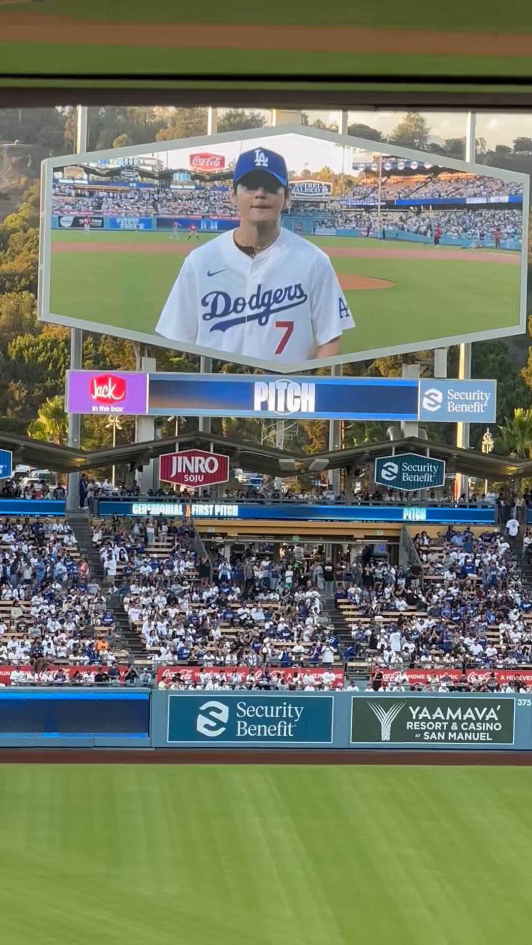 BTS テテ V エピソードキーホルダー ドジャース始球式編 BTS テテ V エピソードキーホルダー ドジャース始球式編 BTS