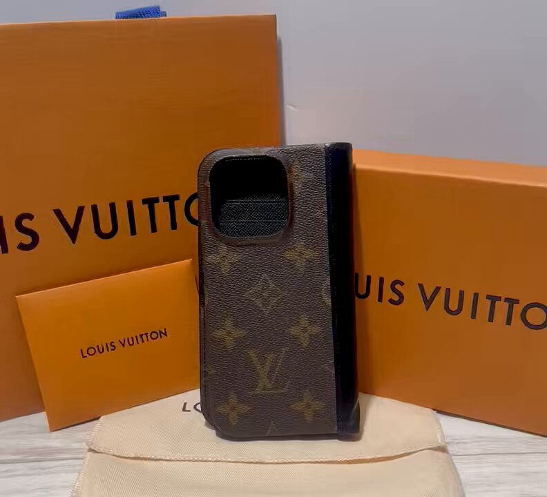 新品・即日発送☆ルイヴィトン iPhone16proモノグラムフォリオ LOUIS VUITTON ルイヴィトン メンズ IPHONE 16 PRO フォリオ
