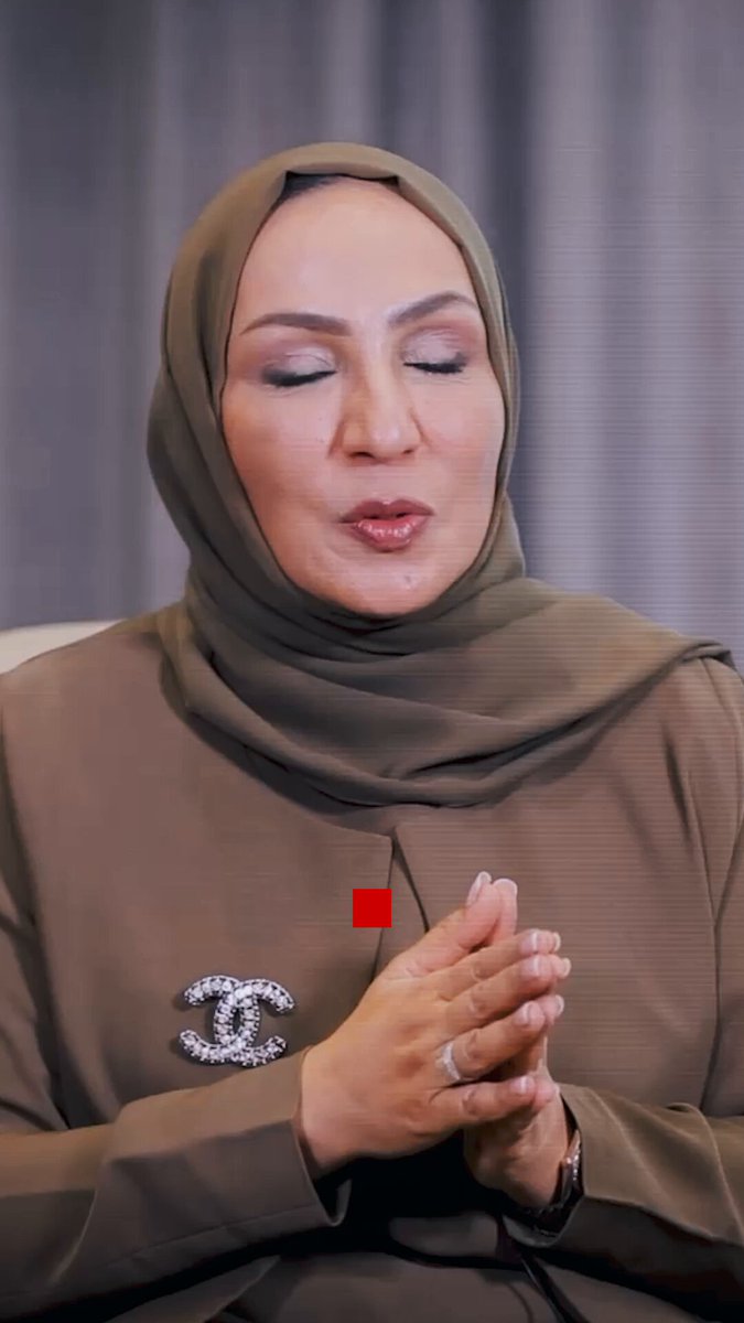 في يوم المرأة الإماراتية.. د. فرح الزرعوني، الوكيل المساعد لقطاع شؤون التقييس في وزارة الصناعة والتكنولوجيا المتقدمة الإماراتية: فخورة بكوني امرأة عربية خليجية إماراتية. المرأة ناجحة في مختلف القطاعات، وتشارك في صنع القرار، وتهتم بأدق التفاصيل.. لكن يبقى دورها الأسمى أن تكون أمّاً تبني جيلاً يرتكز على دعائم قوية 