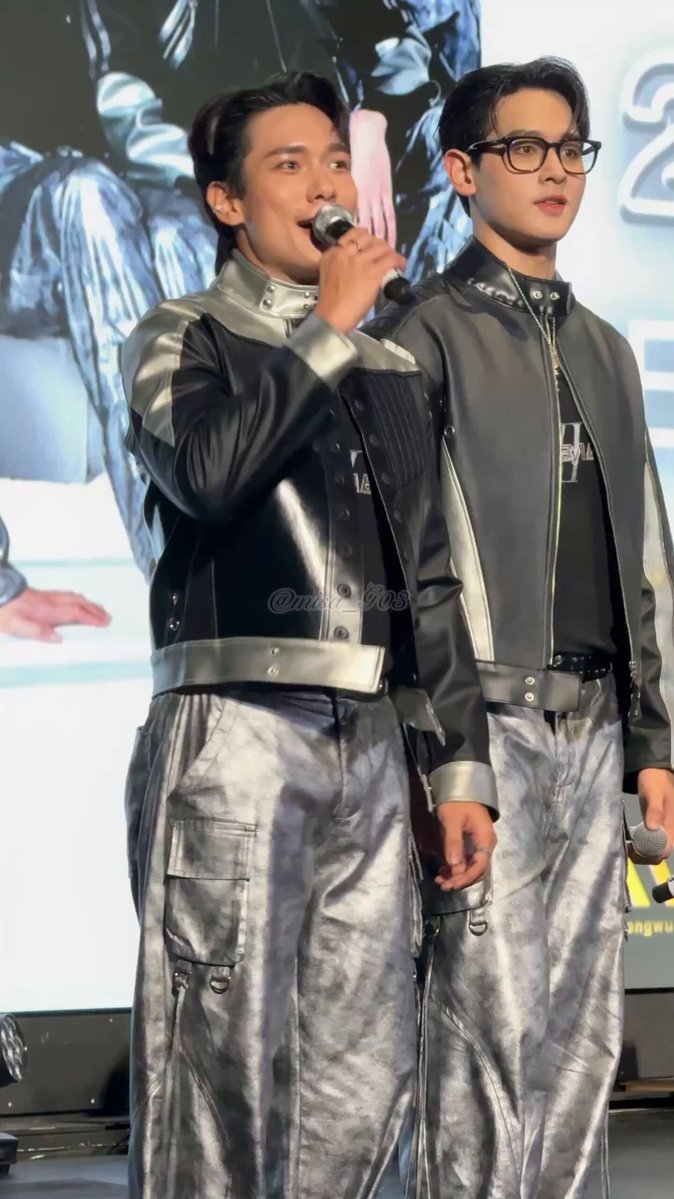 JYJ - moeです⭐️ジェジュン ハイタッチ AZONE INTERNATIONAL::えっくす☆きゅーと