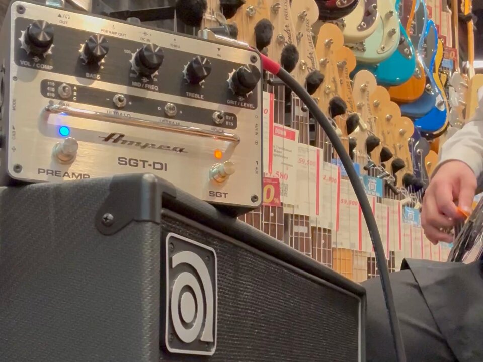Ampeg B2REJ ベースアンプ1200W超ハイパワー。 Ampeg B2R ベースアンプヘッド - パプリカミュージックレンタル