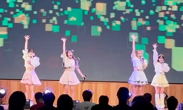 台湾限定　新品未開封　ルックバック　絶版　レア　藤本樹先生 現貨日版look back 藤本樹短篇漫畫4本ルックバック驀然回首再見繪梨