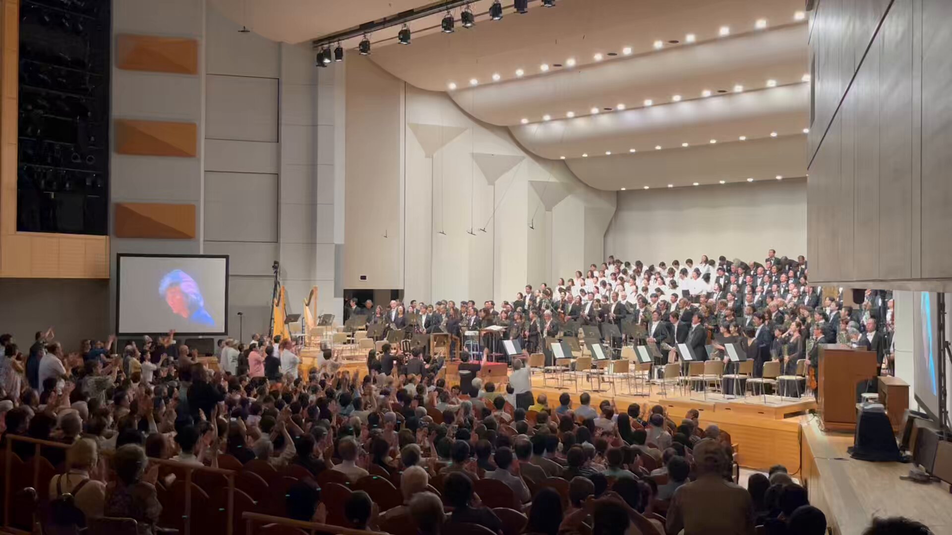 小沢誠治  小澤 征爾（指揮） Seiji Ozawa, conductor