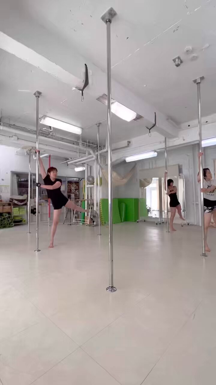 Pole & Fitness Studio Lycoris on X: 