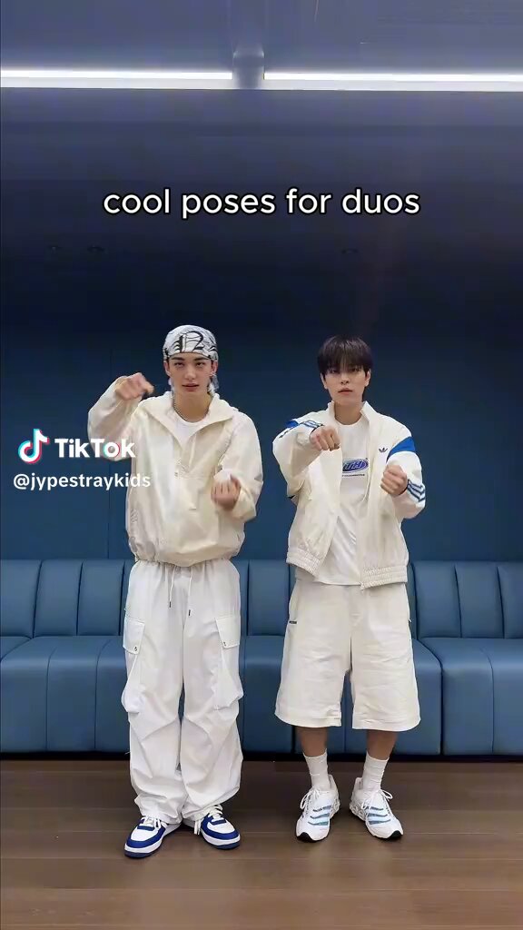 jinjin1204　☺︎ 𝗭𝗘𝗥𝗢𝗕𝗔𝗦𝗘𝗢𝗡𝗘 #HANYUJIN 𝗣𝗹𝘂𝘀 𝗖𝗵𝗮𝘁