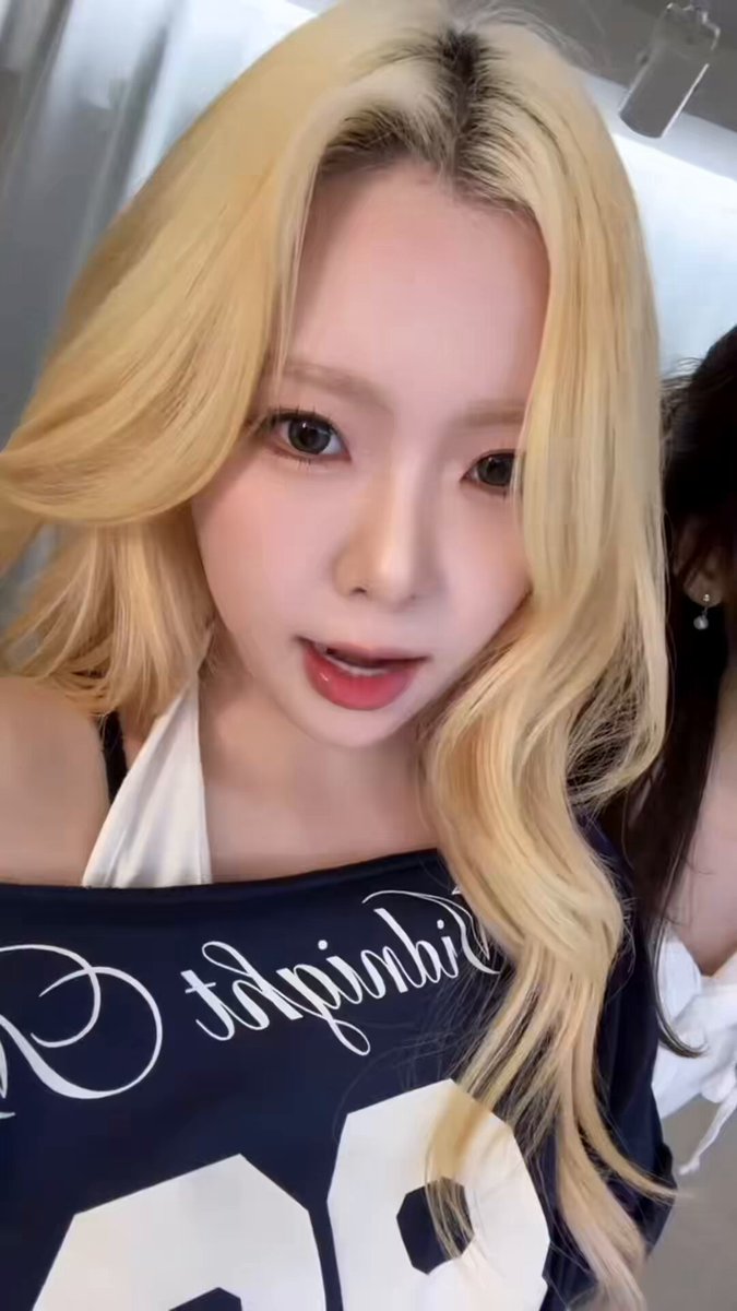 ICHILLIN チェリン サイン入り ポラロイド アイチリン ICHILLIN チェリン サイン入り ポラロイド アイチリン K-POP・アジア