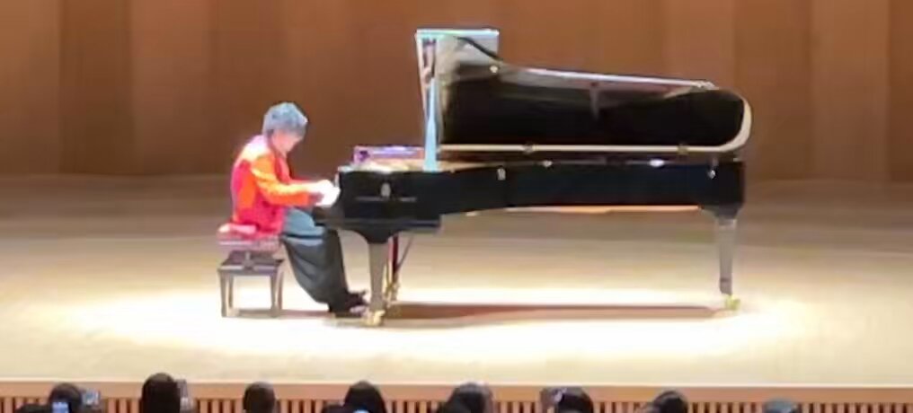 田中圭さん出演・希少【バードコール('05モブシネマ・パートナーズ)】 田中圭演じる瀬野章吾。 - 田中圭が石原さとみの先輩薬剤師に