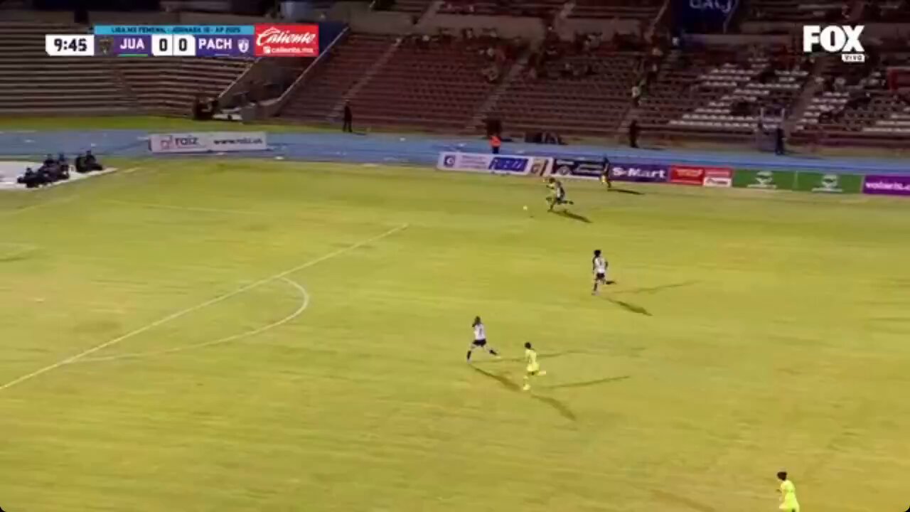Se escapó la norteamericana para abrir el encuentro...