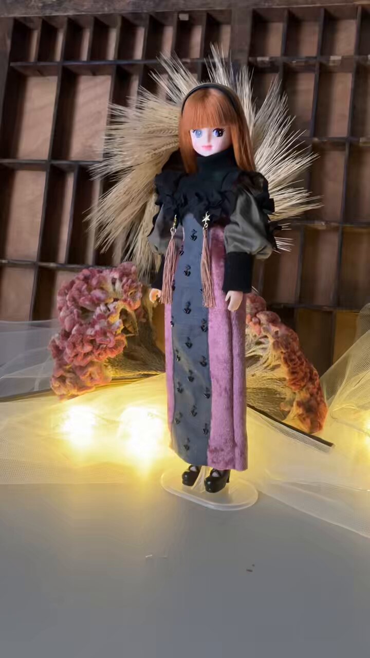 未使用タグ付き　MAITRESSE ドレス ネックリボンペプラム刺繍レースミディアムドレス セクシー