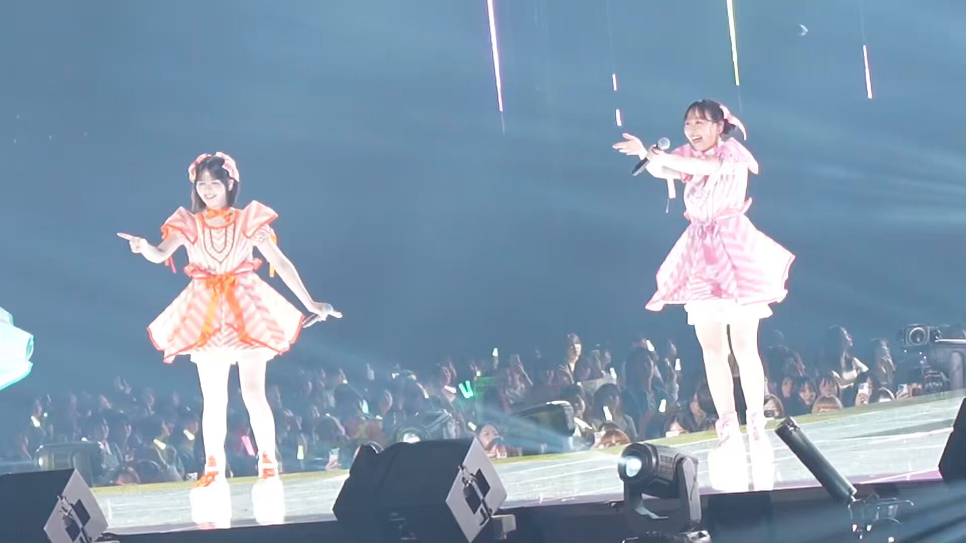 コメページ♡まつかれバタフライ衣装 コメページ♡まつかれバタフライ衣装 松本かれん( FRUITS ZIPPER