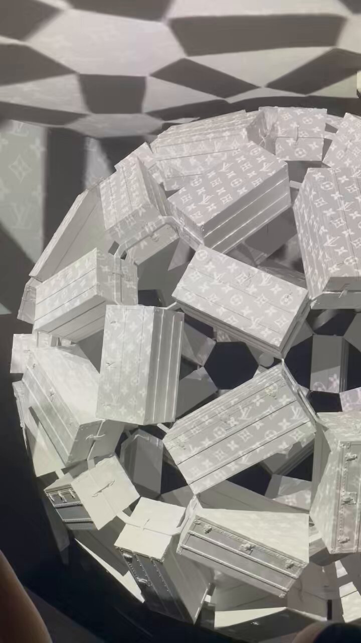 ルイヴィトン - Search / X