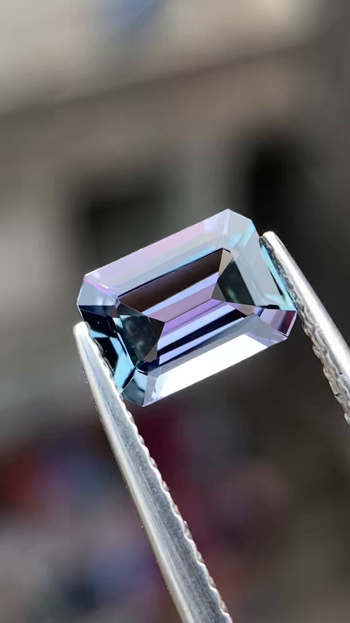 【虹・シラー・透明感あり珠多数】タンザナイト 10mm 透け感・多色性も楽しめる 虹・シラー・透明感あり珠多数】タンザナイト 10mm 透け感・多色
