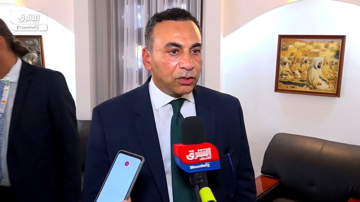 مدير عام شركة السويدي إليكتريك المصرية في الجزائر، مصطفى عوض الحلواني ل "الشرق". توقيع اتفاقية مع الوكالة الجزائرية للاستثمار نستثمر بموجبها 2.5 مليار دولار في العديد من المشروعات. العقد الجديد يرفع استثمارات السويدي من نصف مليار دولار حالياً إلى 3 مليارات دولار، والاستثمارات قابلة للزيادة - المقابلة كانت على هامش معرض التجارة البينية الإفريقية #اقتصاد_الشرق 