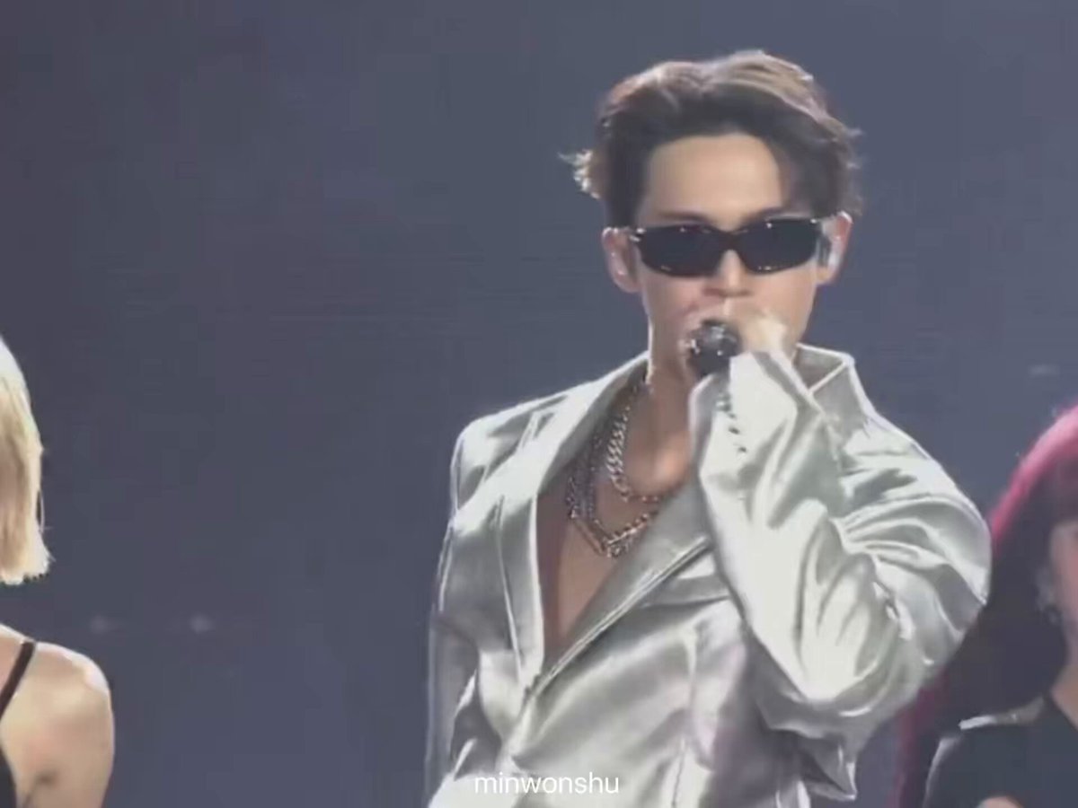 shanie🍥 ggyu - mingyu shake it off uncensored #민규 #세븐틴   the way he walked that runw...