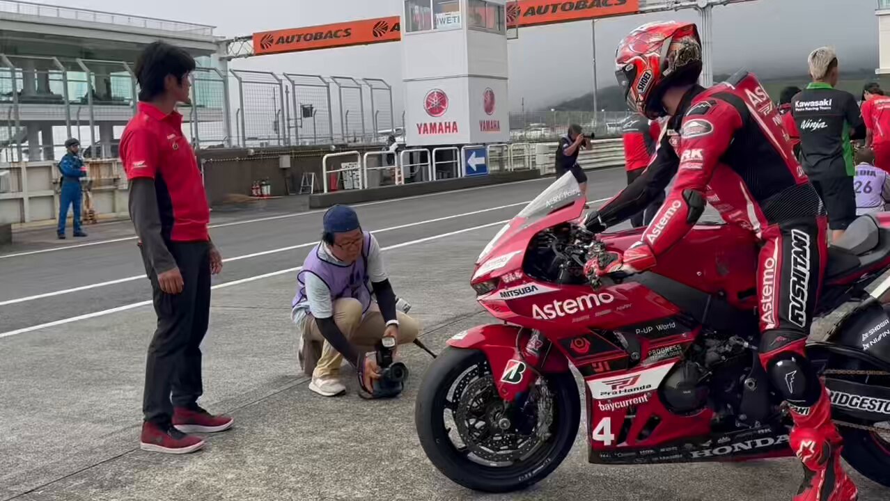 11/28 ノエル様 カスタムバイク紹介】K-2プロジェクト ZX-11（カワサキ ZX-11